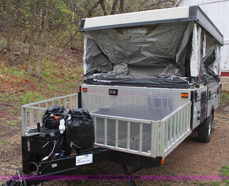 image for item H6112 2008 Fleetwood E3 popup camper