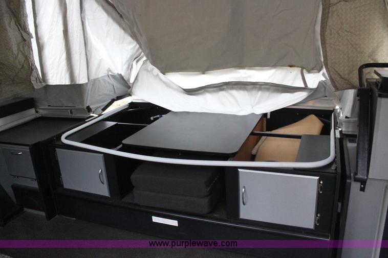 image for item H6112 2008 Fleetwood E3 popup camper