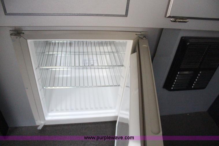 image for item H6112 2008 Fleetwood E3 popup camper