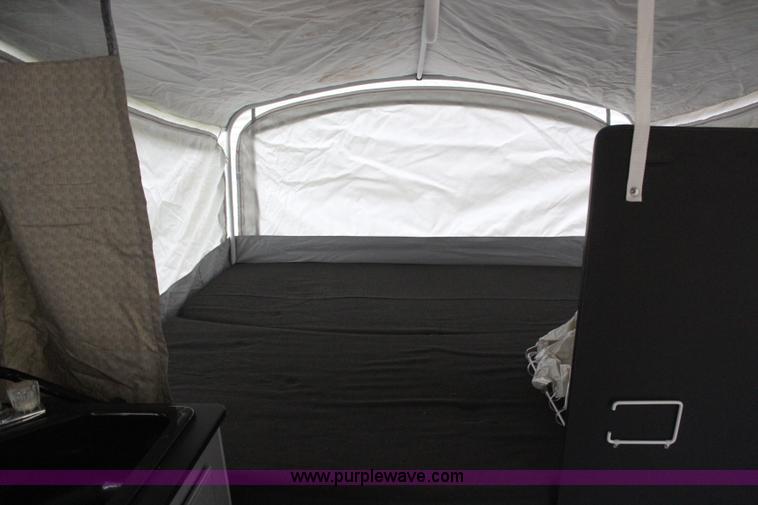 image for item H6112 2008 Fleetwood E3 popup camper