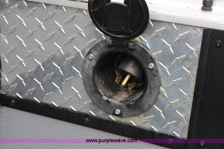 image for item H6112 2008 Fleetwood E3 popup camper