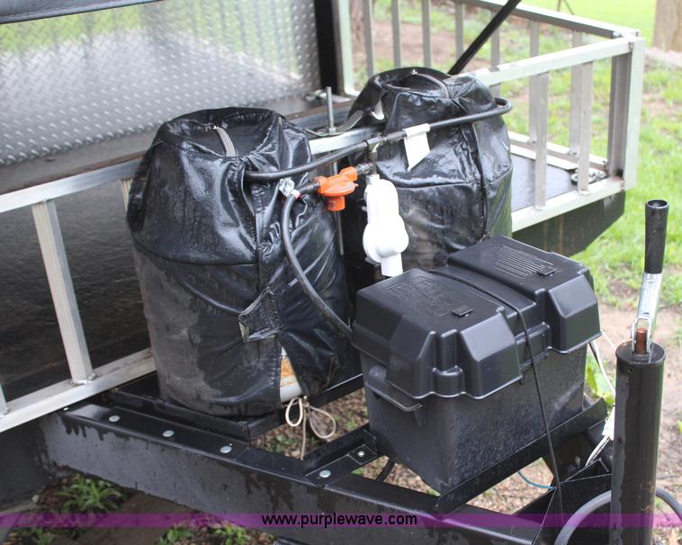 image for item H6112 2008 Fleetwood E3 popup camper