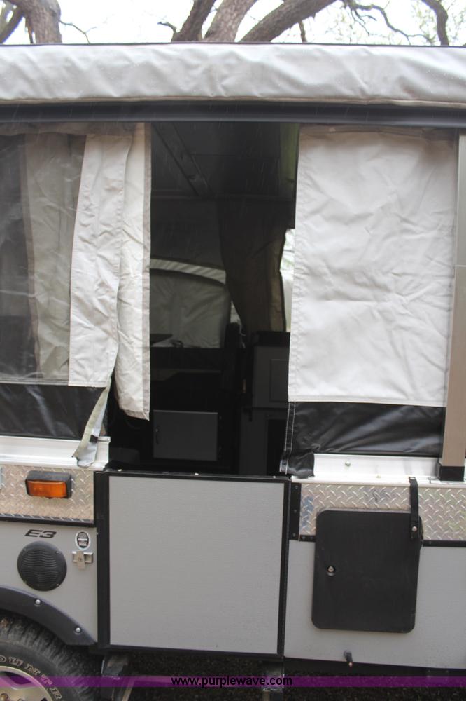 image for item H6112 2008 Fleetwood E3 popup camper