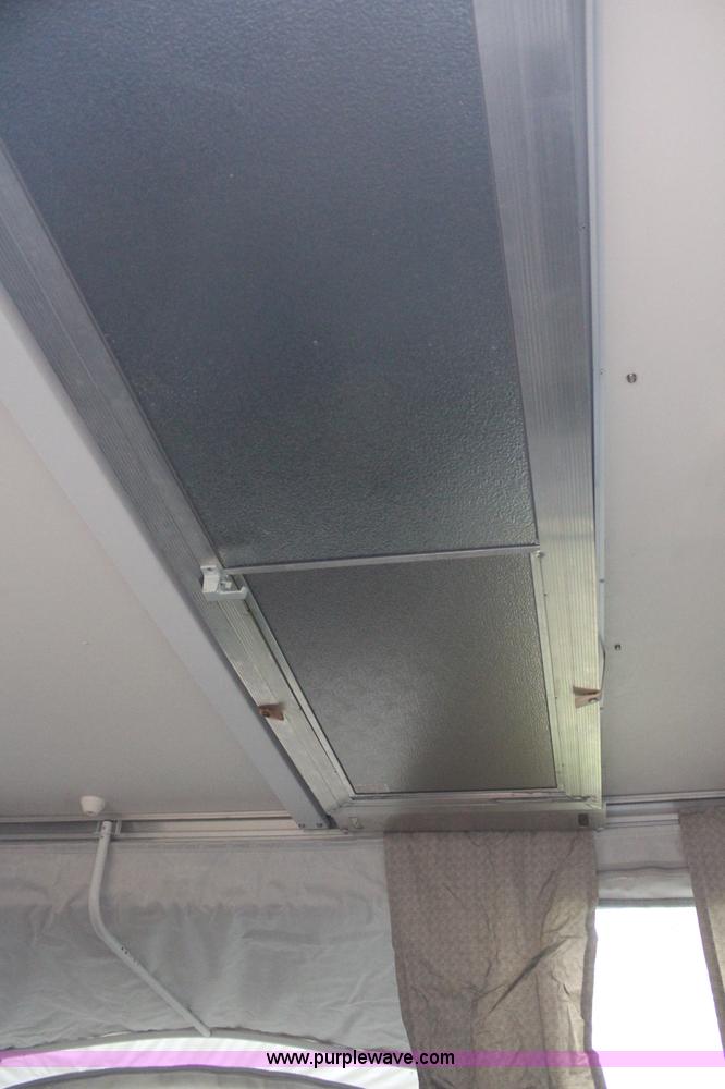 image for item H6112 2008 Fleetwood E3 popup camper