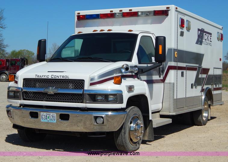 image for item I1005 2008 Chevrolet C4500 ambulance