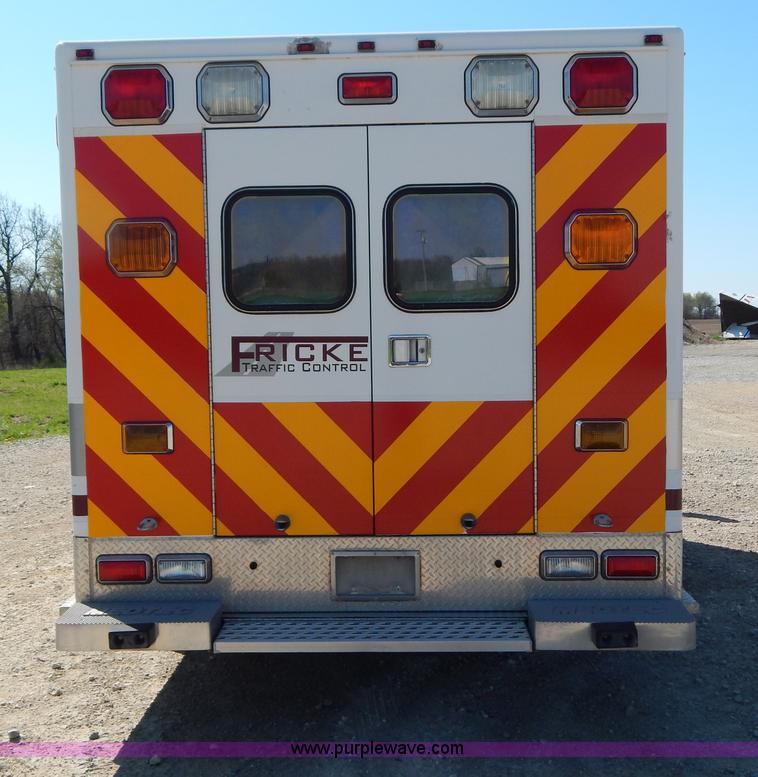 image for item I1005 2008 Chevrolet C4500 ambulance