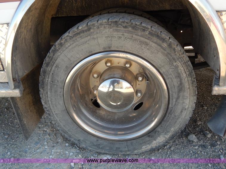 image for item I1005 2008 Chevrolet C4500 ambulance