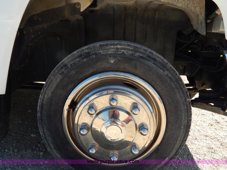 image for item I1005 2008 Chevrolet C4500 ambulance