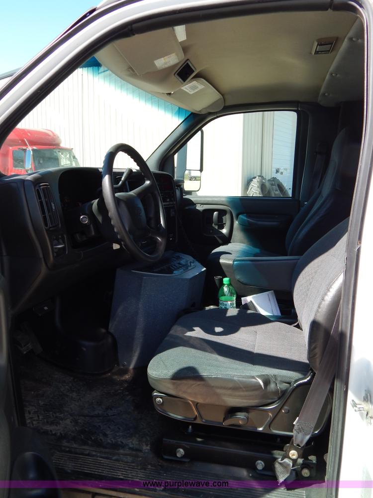 image for item I1005 2008 Chevrolet C4500 ambulance