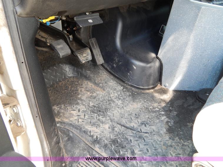 image for item I1005 2008 Chevrolet C4500 ambulance