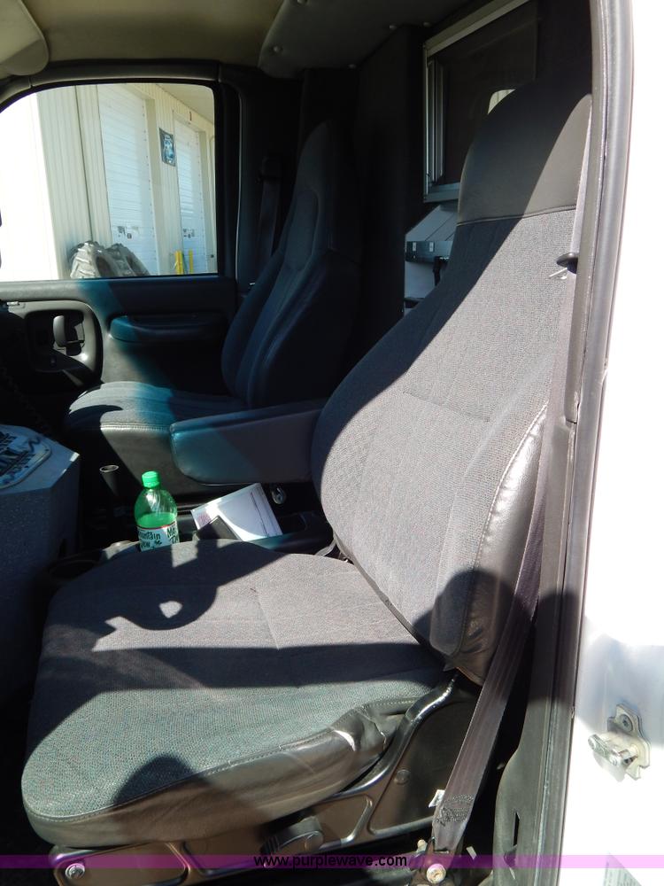 image for item I1005 2008 Chevrolet C4500 ambulance