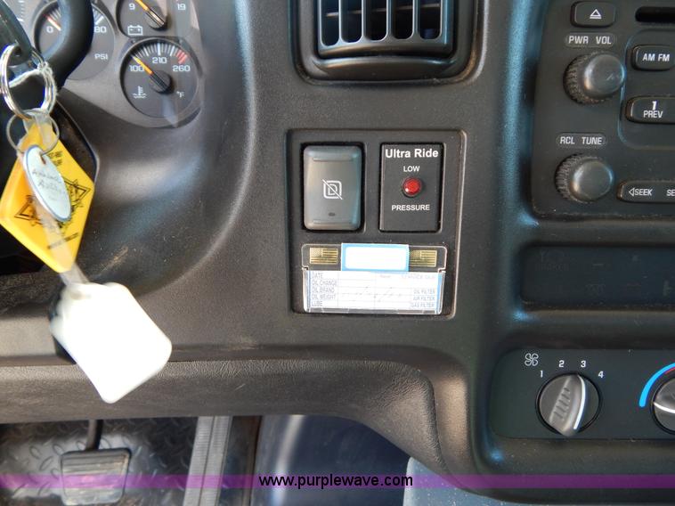 image for item I1005 2008 Chevrolet C4500 ambulance