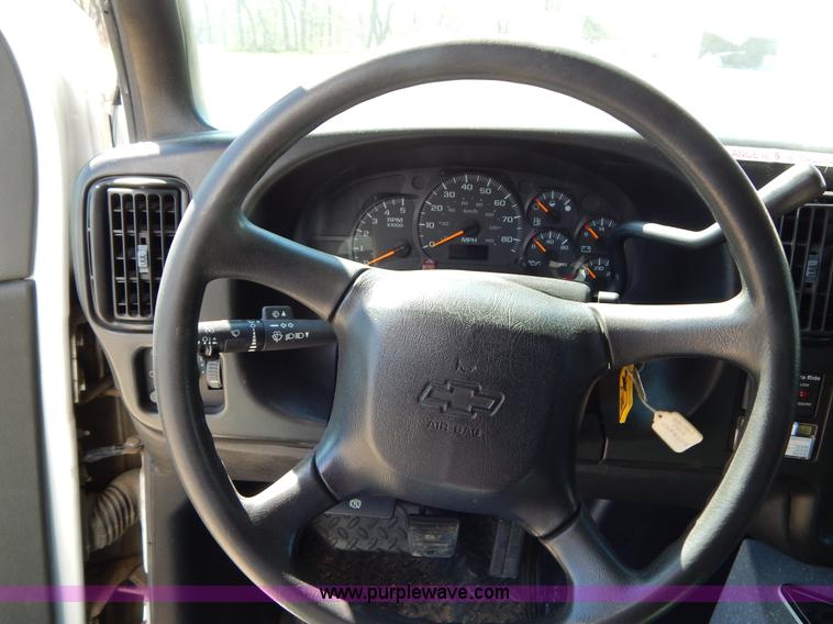 image for item I1005 2008 Chevrolet C4500 ambulance