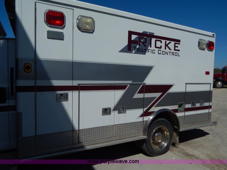 image for item I1005 2008 Chevrolet C4500 ambulance