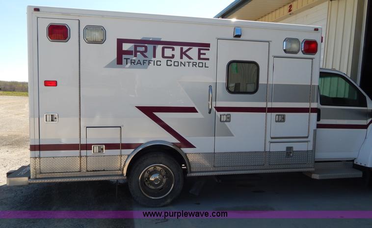 image for item I1005 2008 Chevrolet C4500 ambulance