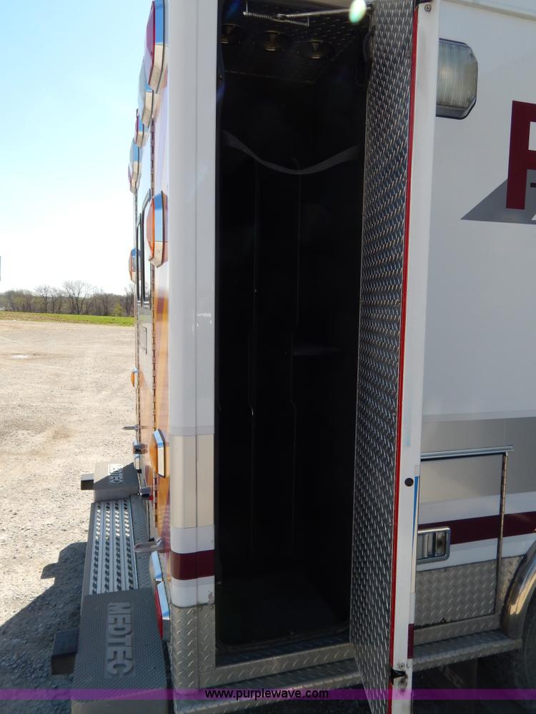 image for item I1005 2008 Chevrolet C4500 ambulance