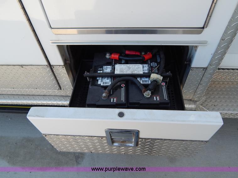 image for item I1005 2008 Chevrolet C4500 ambulance