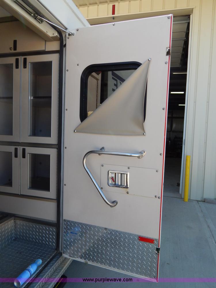 image for item I1005 2008 Chevrolet C4500 ambulance