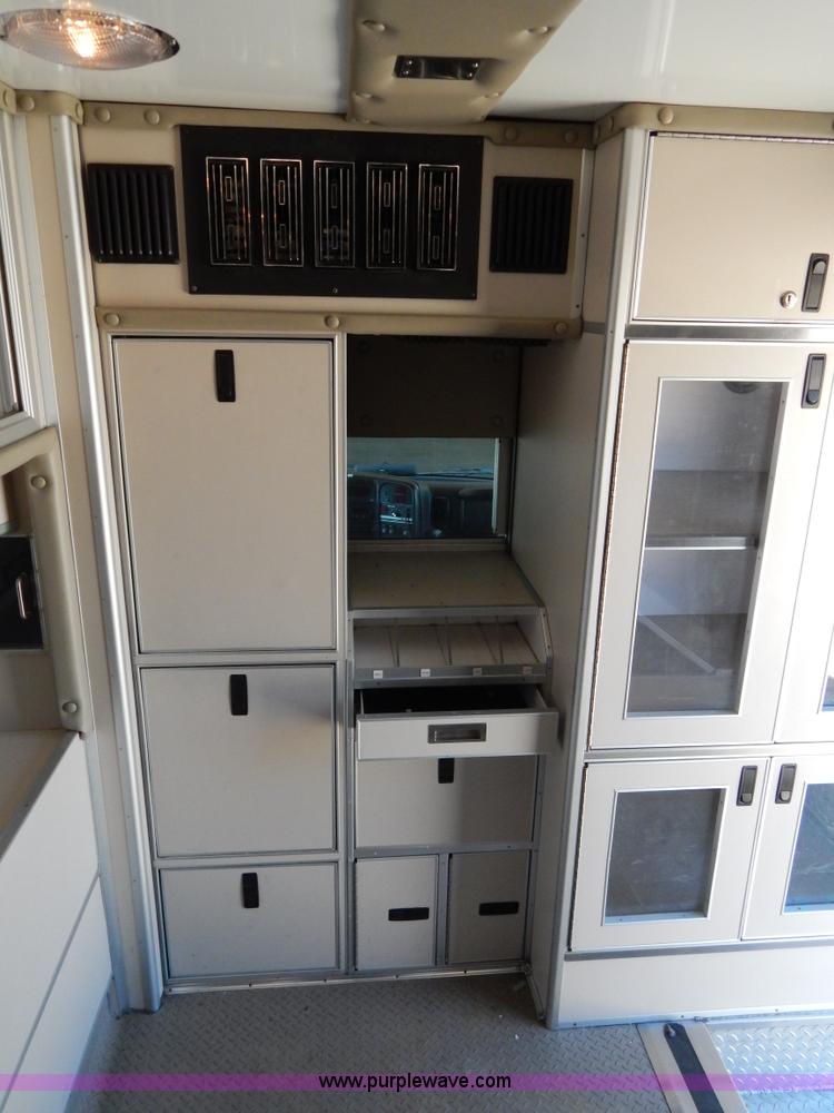 image for item I1005 2008 Chevrolet C4500 ambulance