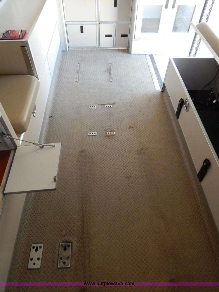 image for item I1005 2008 Chevrolet C4500 ambulance