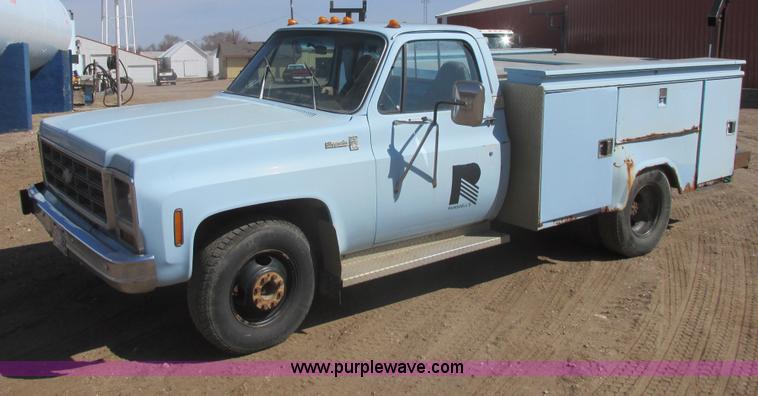 image for item I2718 1979 Chevrolet Silverado C30 service truck