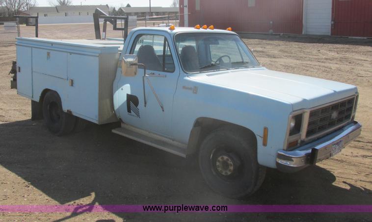 image for item I2718 1979 Chevrolet Silverado C30 service truck
