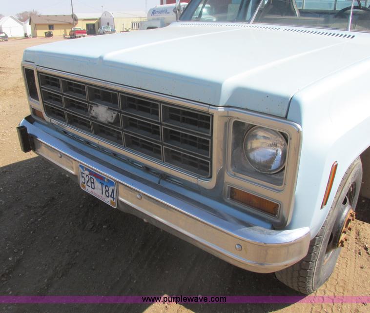 image for item I2718 1979 Chevrolet Silverado C30 service truck