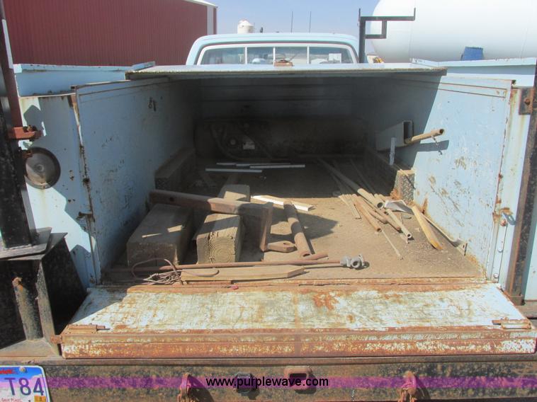 image for item I2718 1979 Chevrolet Silverado C30 service truck