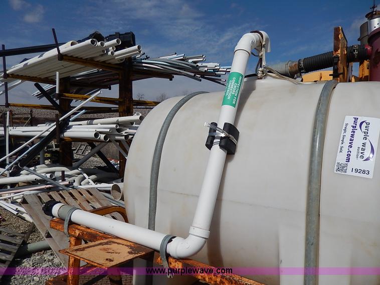 image for item I9283 2000 Commodore Corp trailer with Vactron PMD800SDT vac unit