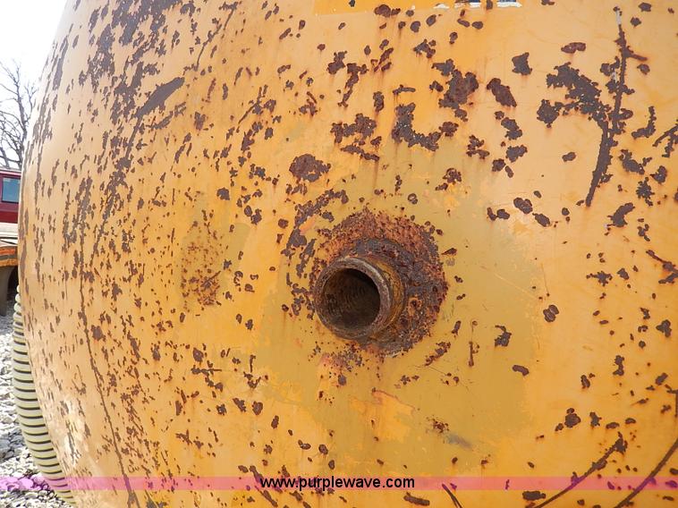 image for item I9283 2000 Commodore Corp trailer with Vactron PMD800SDT vac unit