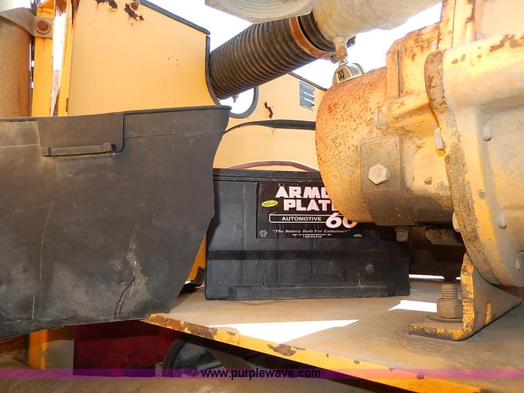 image for item I9283 2000 Commodore Corp trailer with Vactron PMD800SDT vac unit