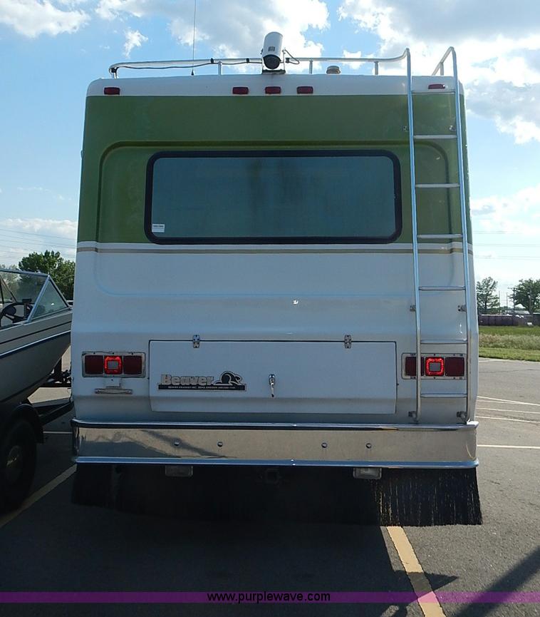 image for item J3217 1984 Chevrolet P30 Beaver RV