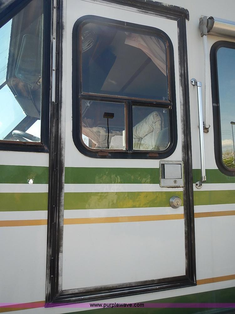 image for item J3217 1984 Chevrolet P30 Beaver RV