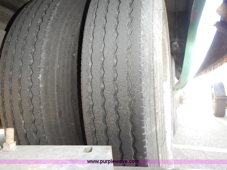 image for item J3217 1984 Chevrolet P30 Beaver RV