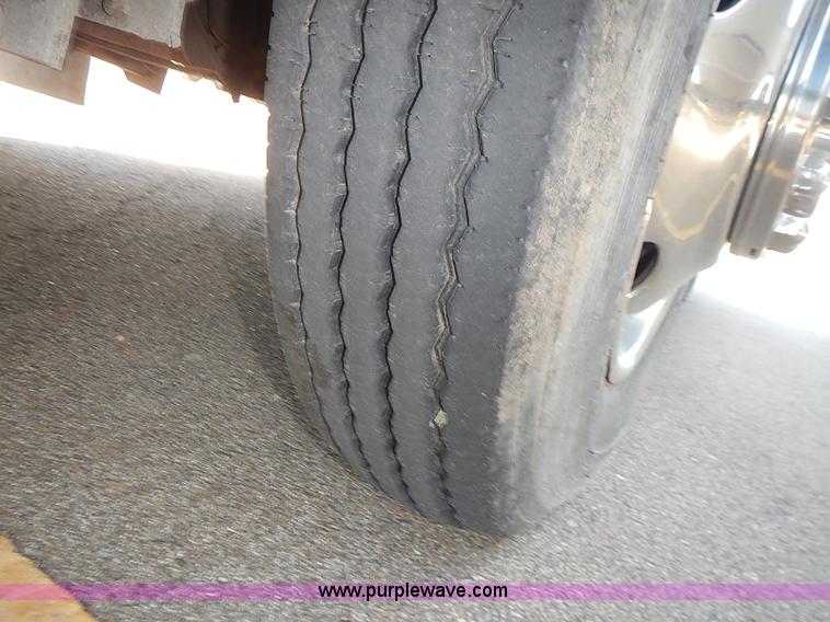 image for item J3217 1984 Chevrolet P30 Beaver RV