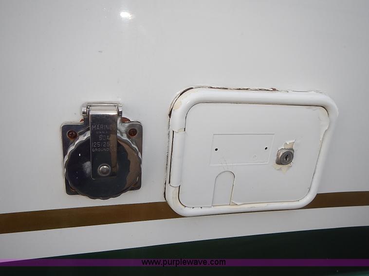 image for item J3217 1984 Chevrolet P30 Beaver RV