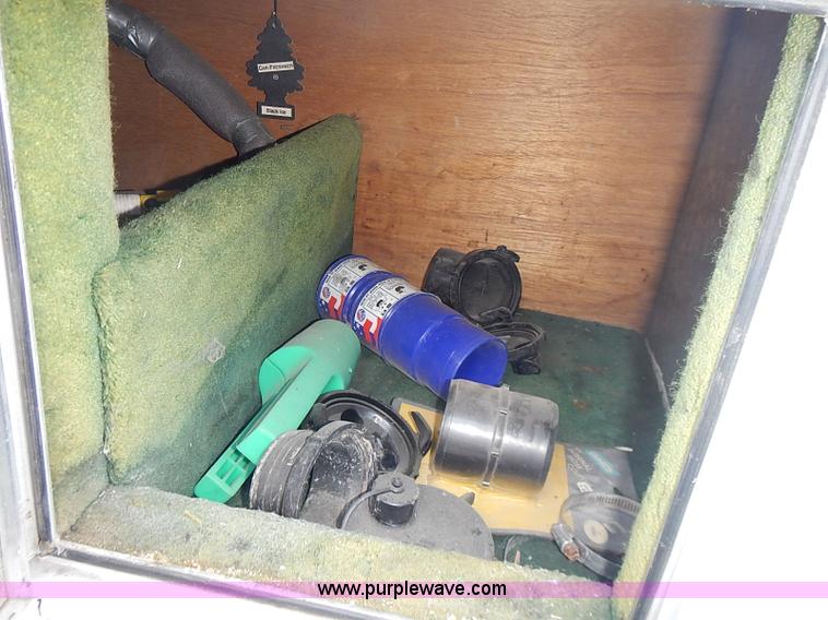 image for item J3217 1984 Chevrolet P30 Beaver RV