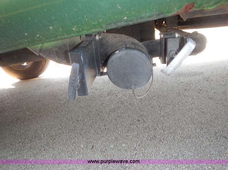 image for item J3217 1984 Chevrolet P30 Beaver RV