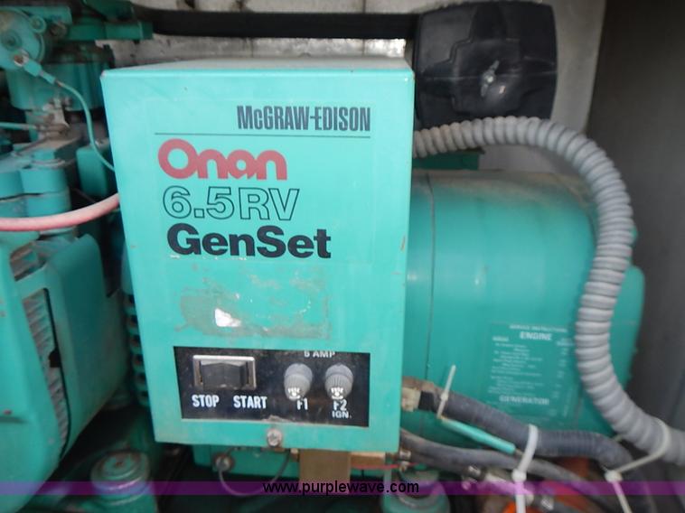 image for item J3217 1984 Chevrolet P30 Beaver RV