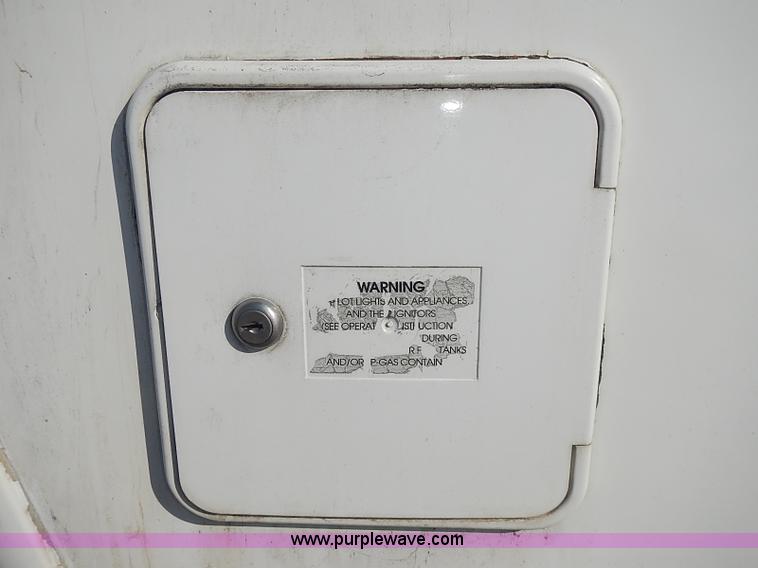 image for item J3217 1984 Chevrolet P30 Beaver RV