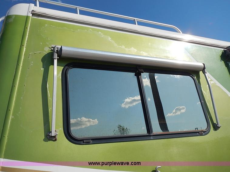 image for item J3217 1984 Chevrolet P30 Beaver RV