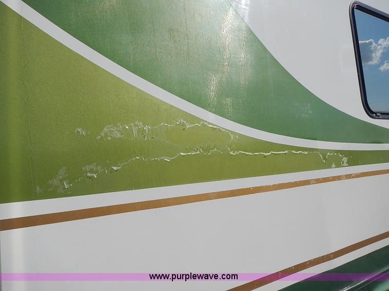 image for item J3217 1984 Chevrolet P30 Beaver RV