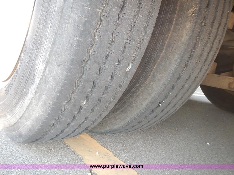 image for item J3217 1984 Chevrolet P30 Beaver RV