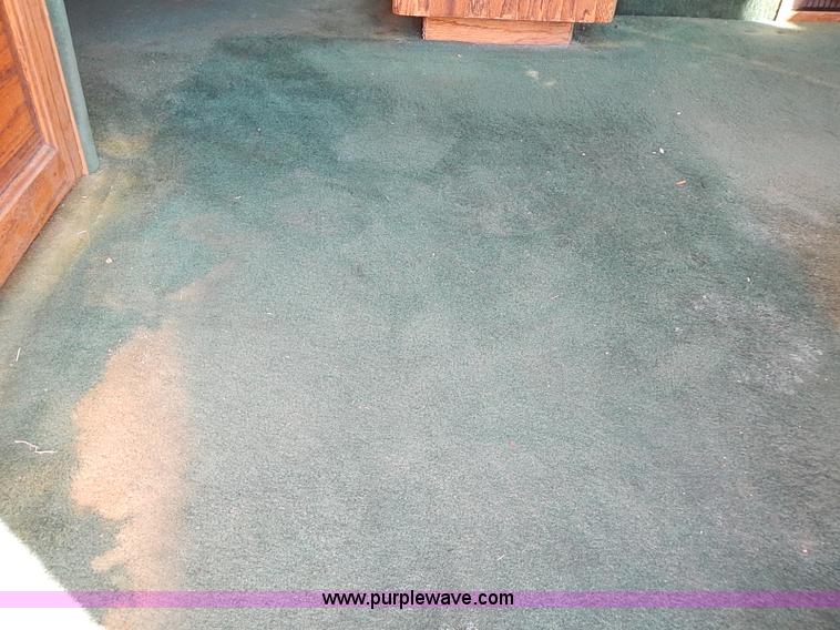 image for item J3217 1984 Chevrolet P30 Beaver RV