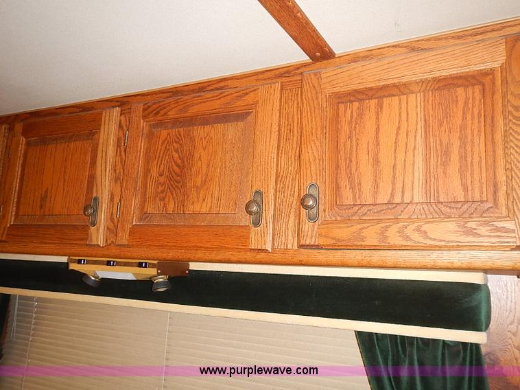 image for item J3217 1984 Chevrolet P30 Beaver RV