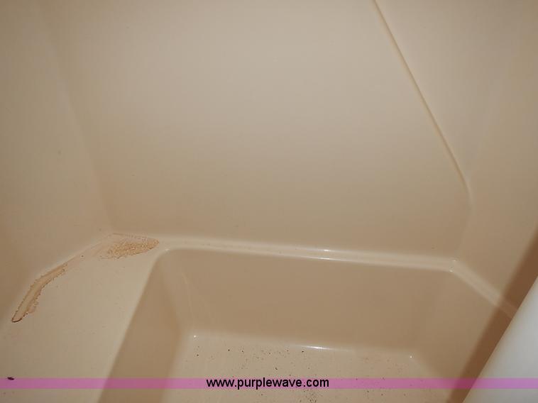 image for item J3217 1984 Chevrolet P30 Beaver RV