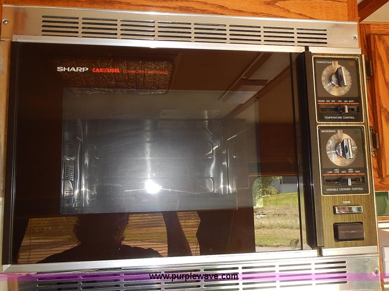 image for item J3217 1984 Chevrolet P30 Beaver RV