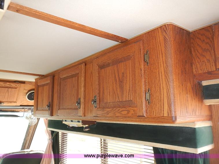 image for item J3217 1984 Chevrolet P30 Beaver RV