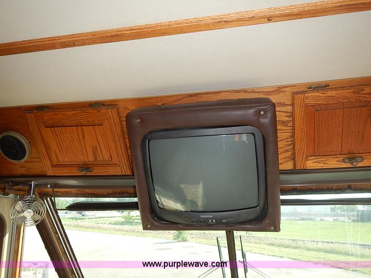 image for item J3217 1984 Chevrolet P30 Beaver RV