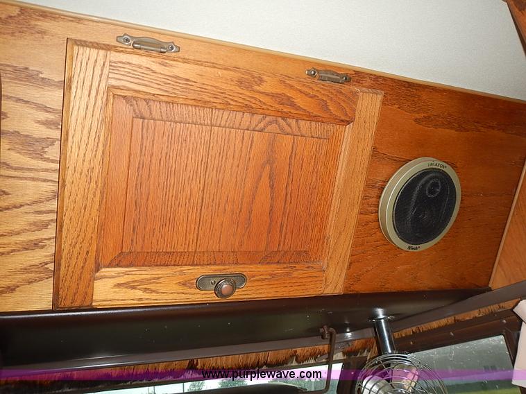 image for item J3217 1984 Chevrolet P30 Beaver RV